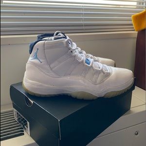 Jordan 11 retro legend blue